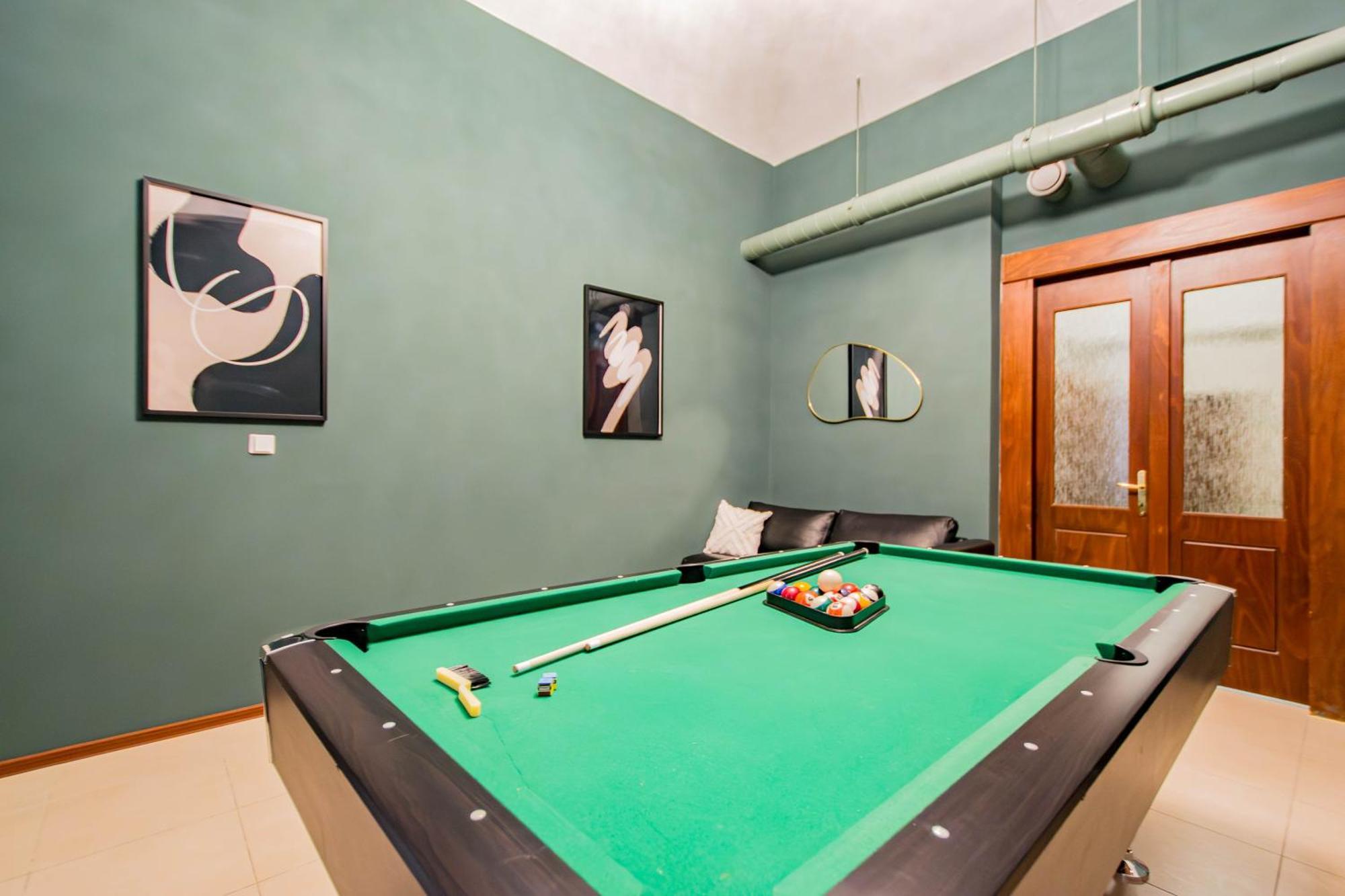 Magnificent With Sauna And Billiards *