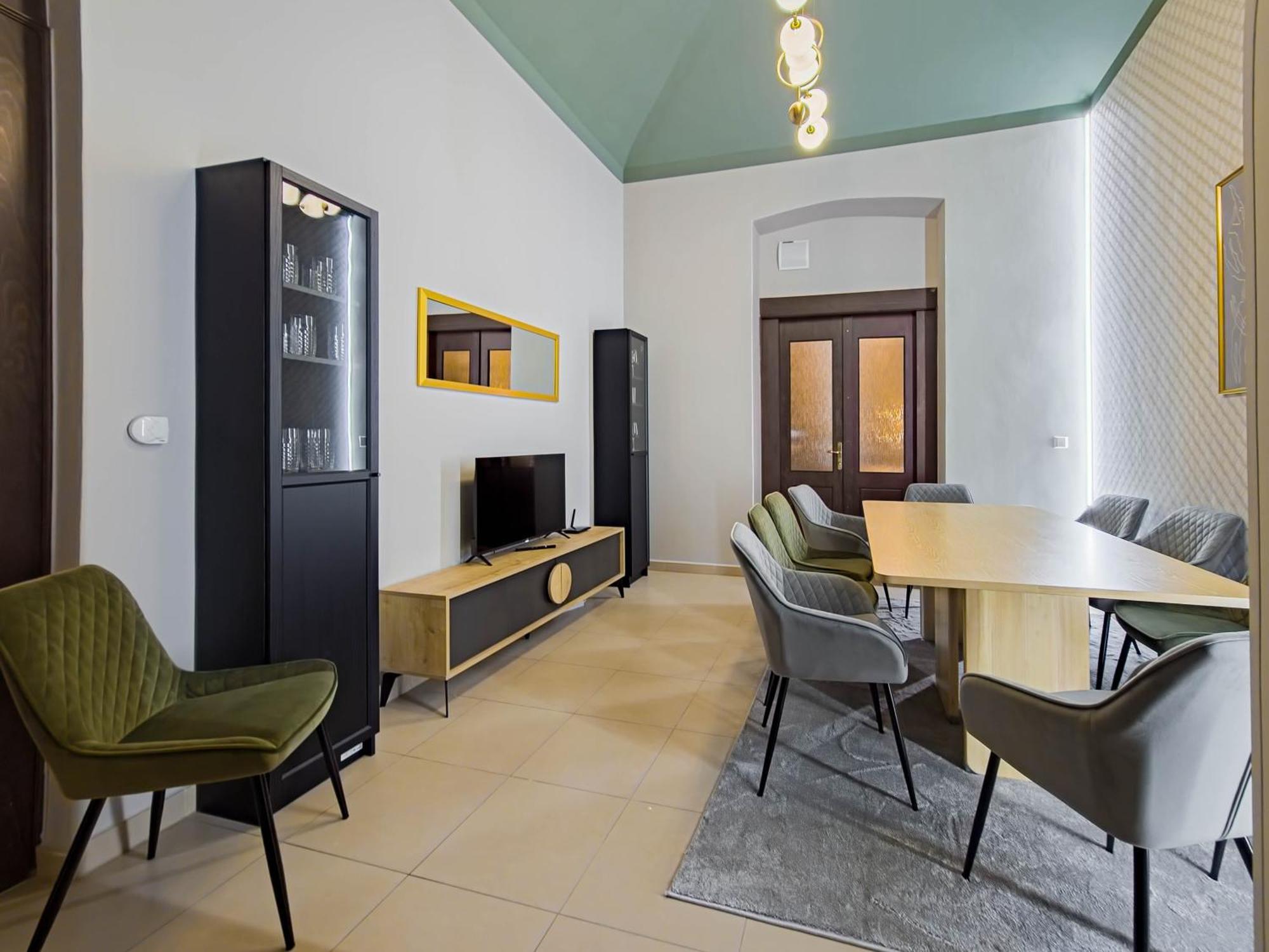 Magnificent With Sauna And Billiards